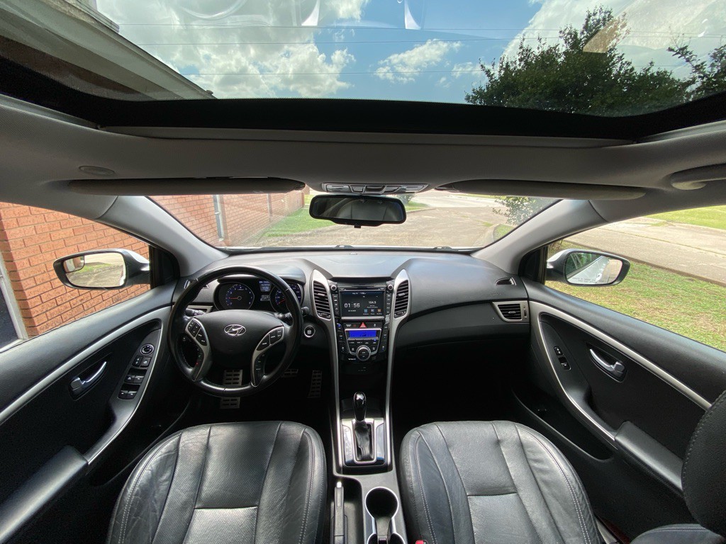 2016 Hyundai Elantra Image 13