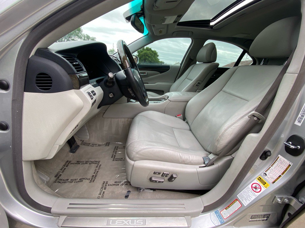 2007 Lexus LS Image 8