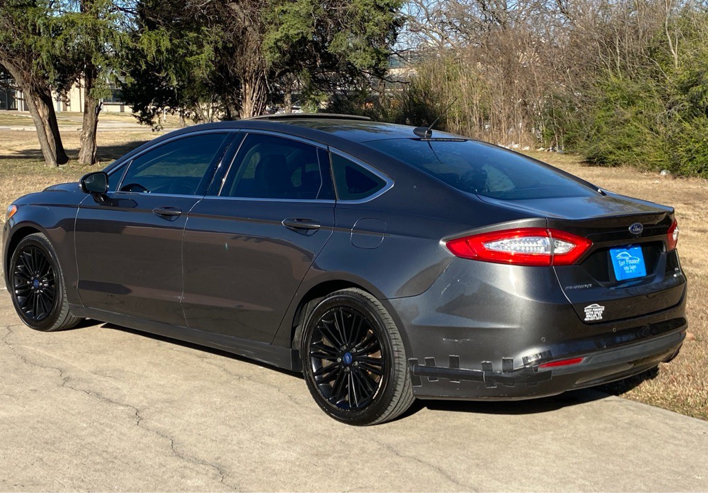 2016 Ford Fusion Image 6