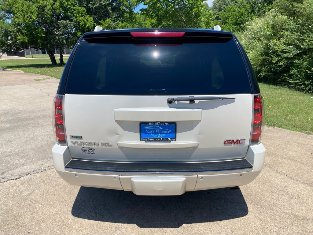 2011 GMC Yukon Image 5