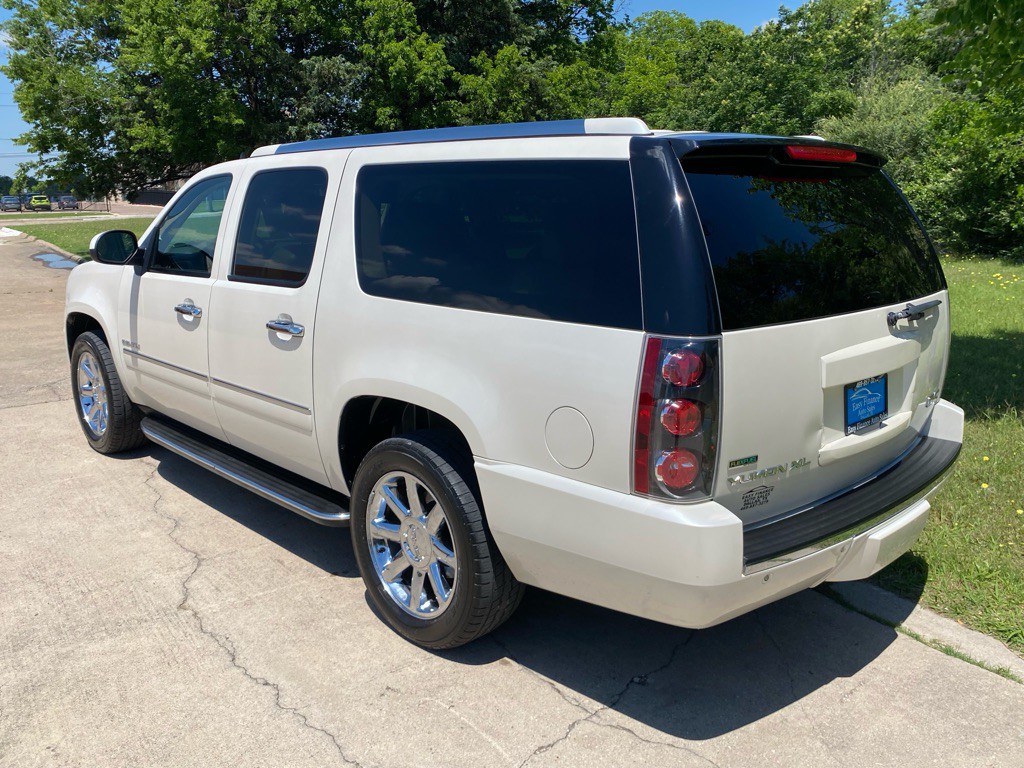 2011 GMC Yukon Image 6