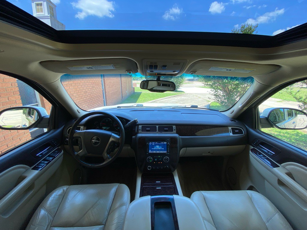 2011 GMC Yukon Image 19