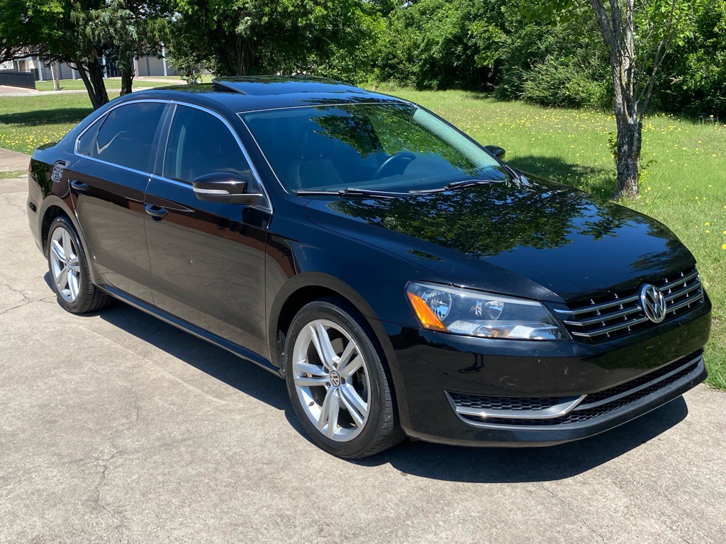 2015 Volkswagen Passat Image 1