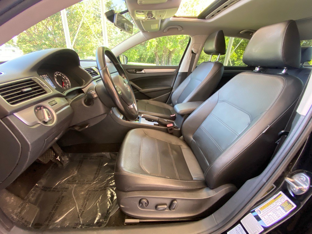 2015 Volkswagen Passat Image 8
