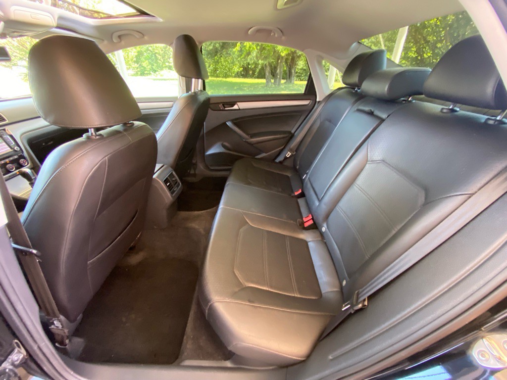 2015 Volkswagen Passat Image 10