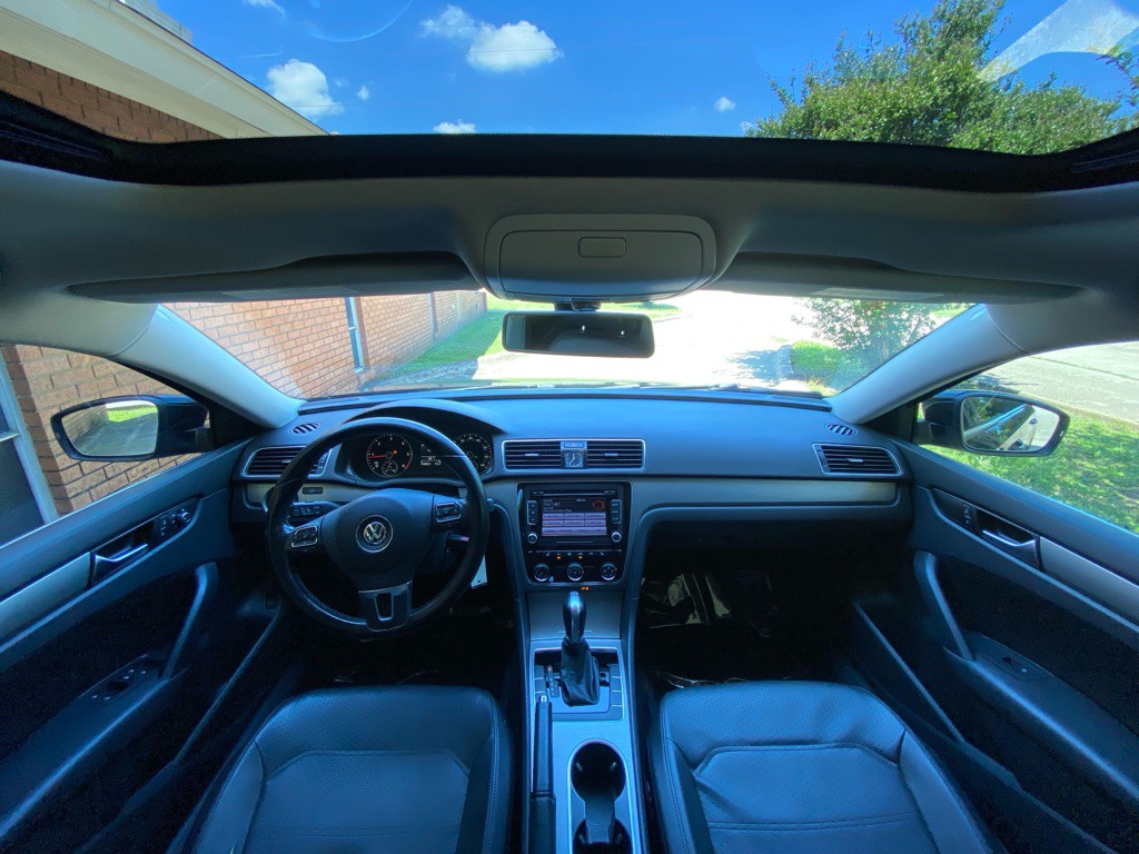 2015 Volkswagen Passat Image 13