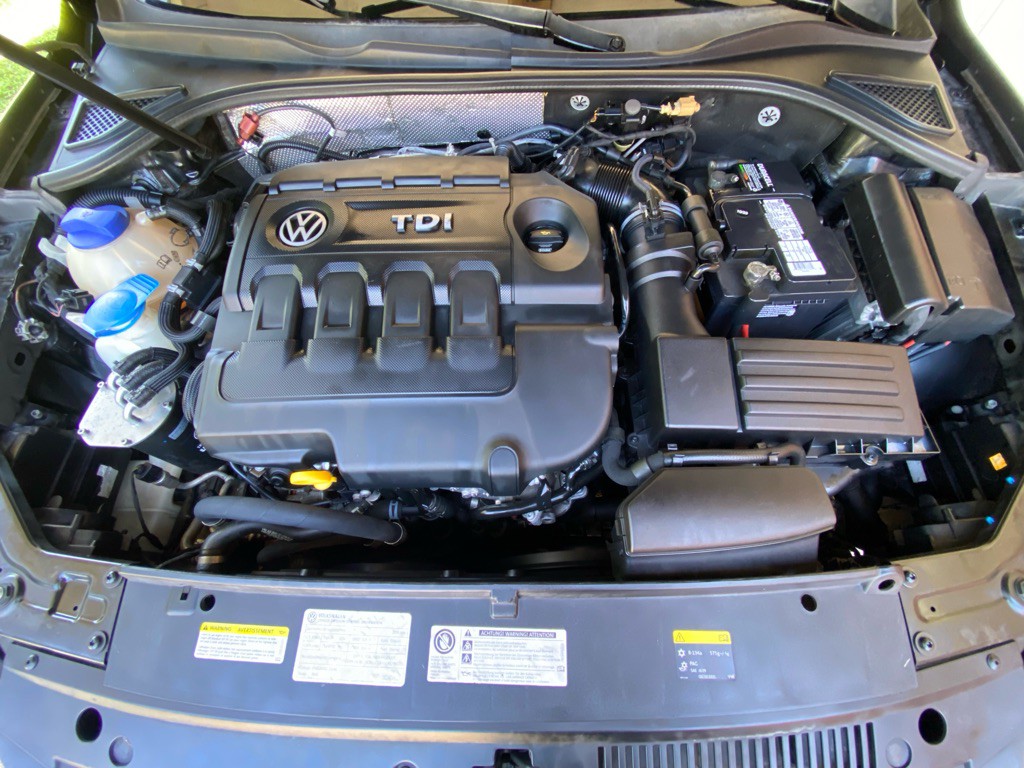 2015 Volkswagen Passat Image 18