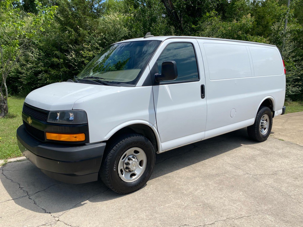 2020 Chevrolet Express Image 3