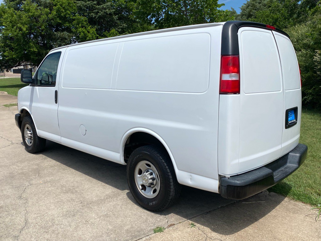 2020 Chevrolet Express Image 6