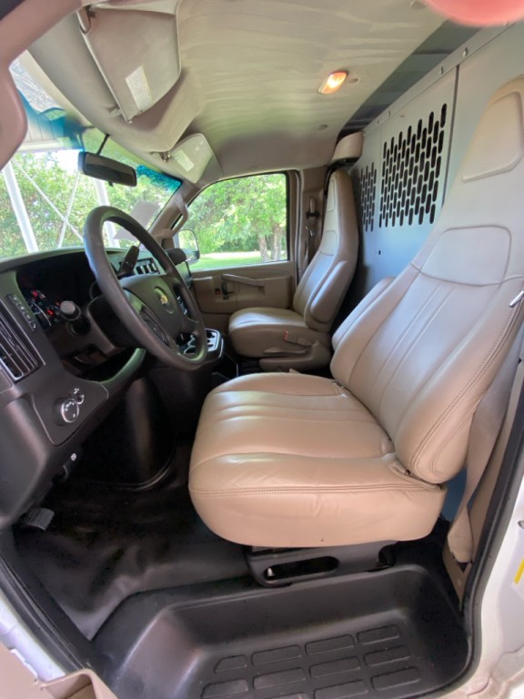 2020 Chevrolet Express Image 9