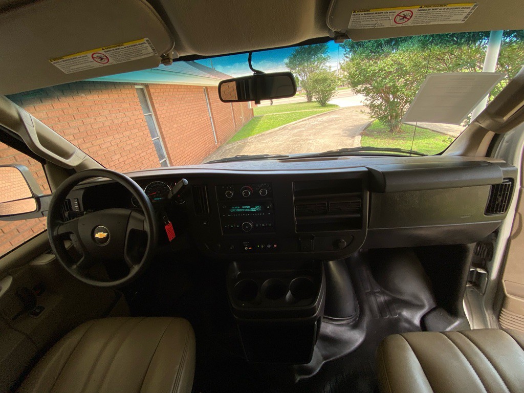 2020 Chevrolet Express Image 12