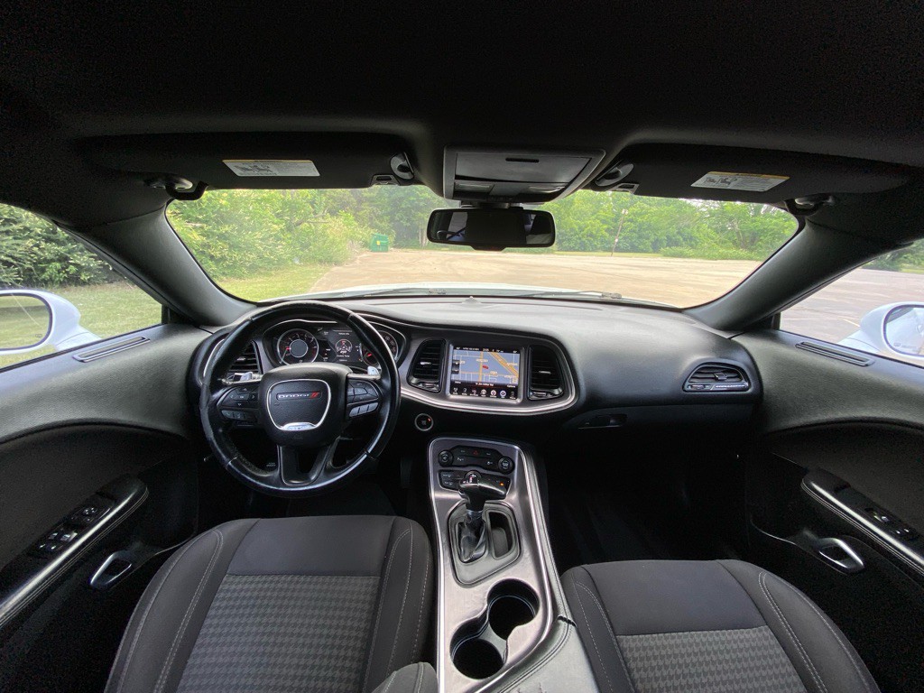 2015 Dodge Challenger Image 13