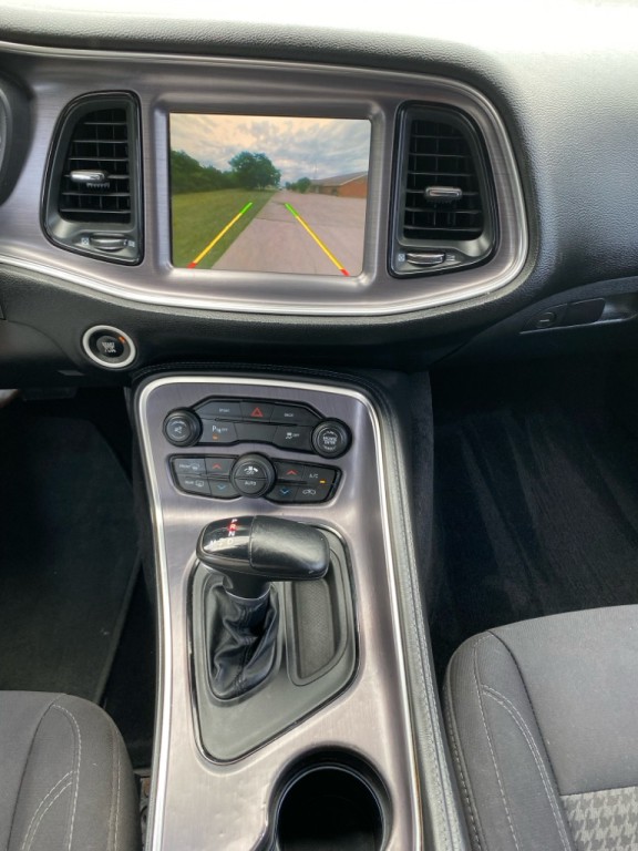 2015 Dodge Challenger Image 15