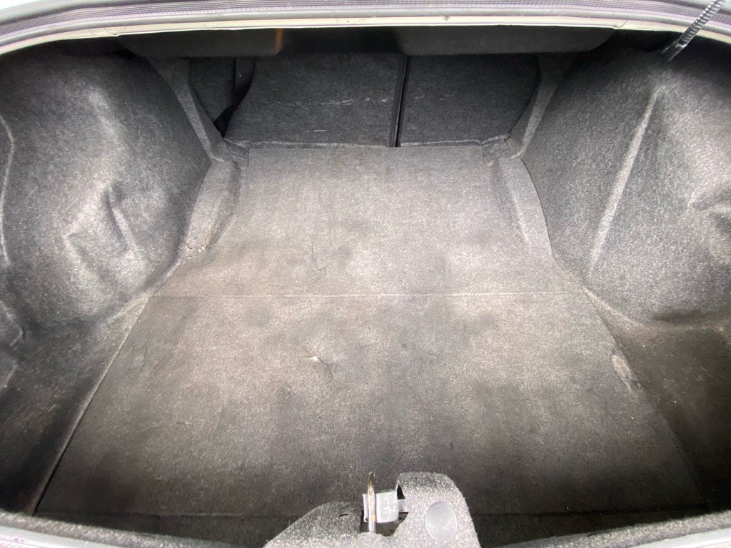 2015 Dodge Challenger Image 19