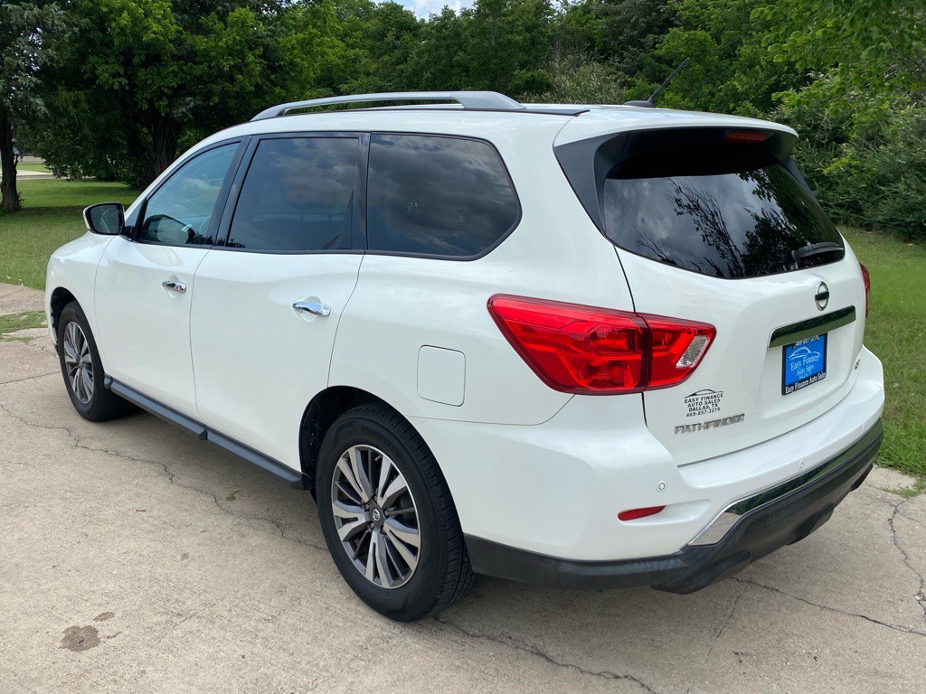 2017 Nissan Pathfinder Image 4