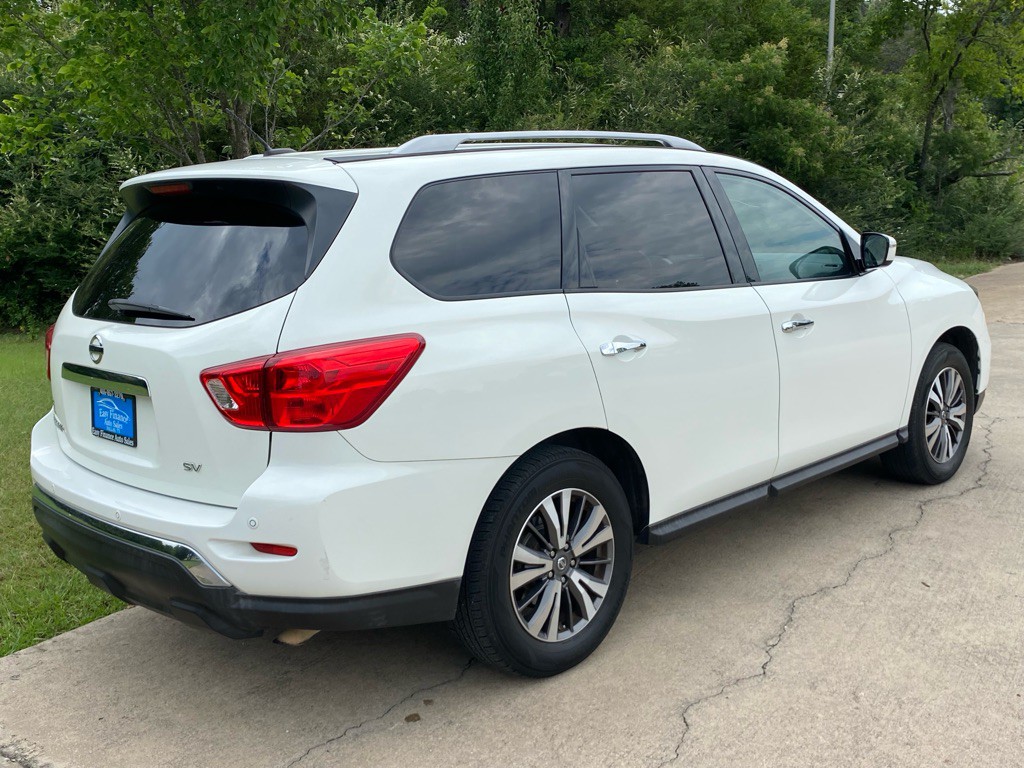 2017 Nissan Pathfinder Image 6