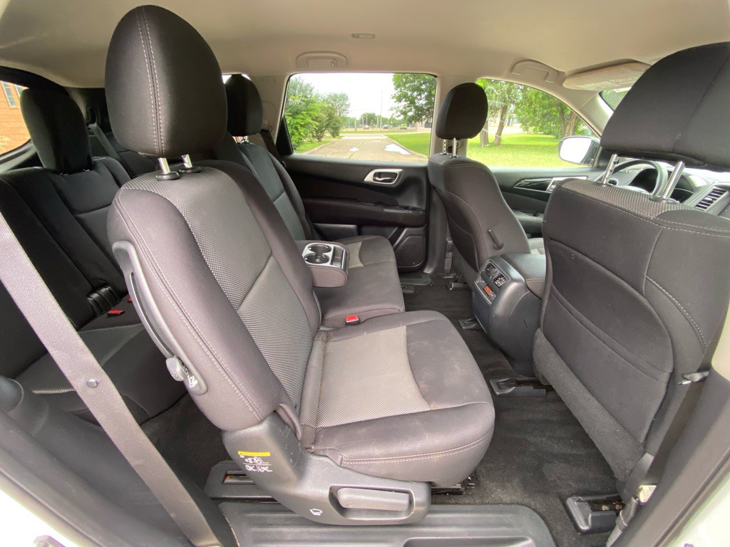 2017 Nissan Pathfinder Image 15