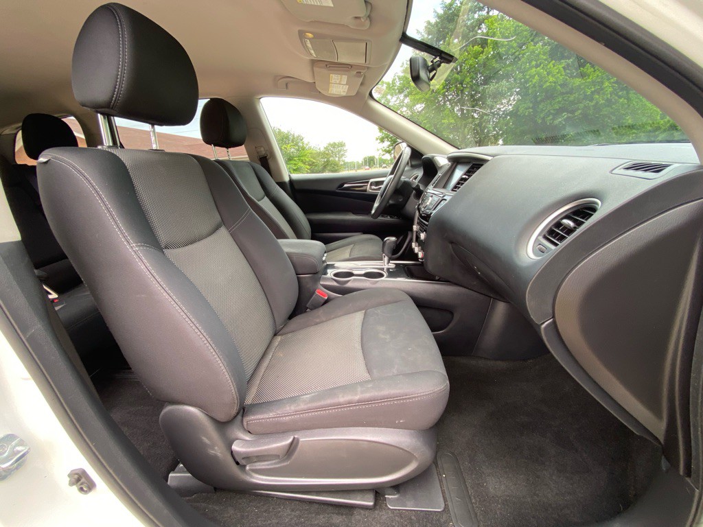 2017 Nissan Pathfinder Image 17
