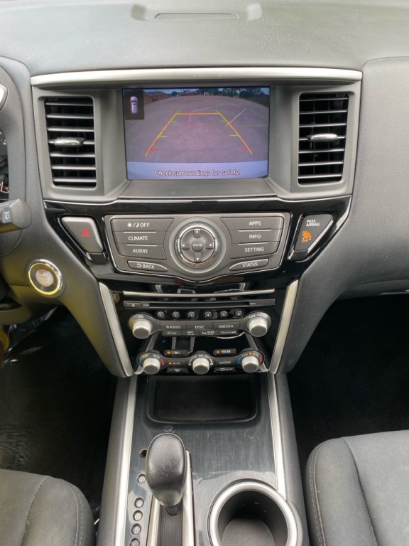 2017 Nissan Pathfinder Image 20