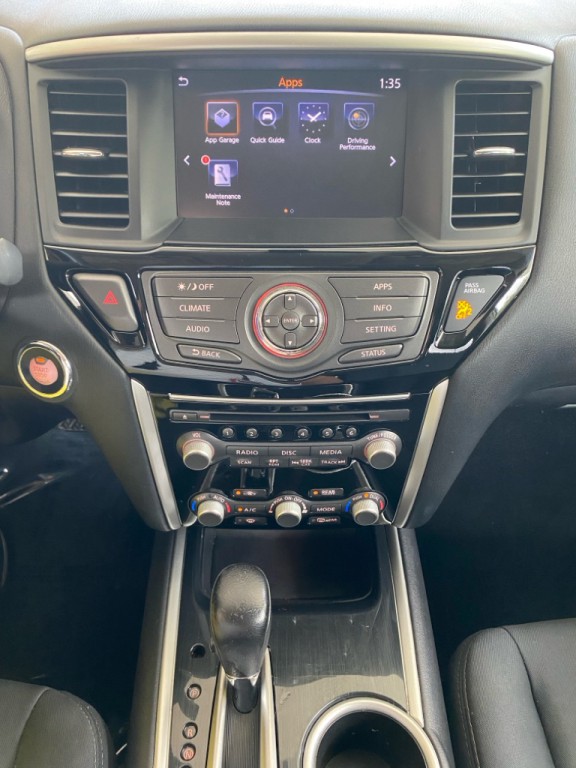 2017 Nissan Pathfinder Image 21