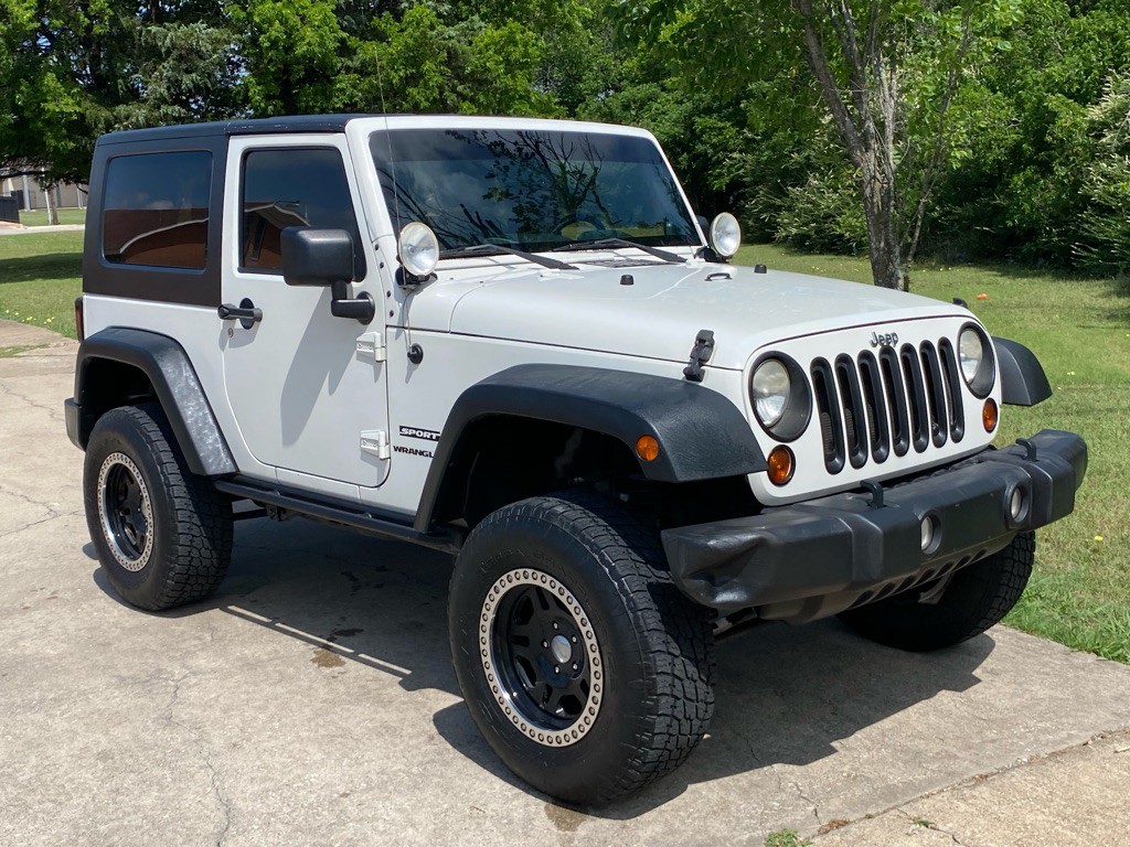 2010 Jeep Wrangler Image 1