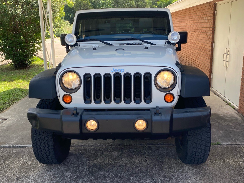 2010 Jeep Wrangler Image 7