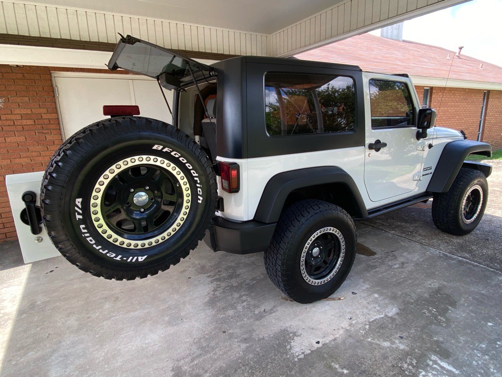 2010 Jeep Wrangler Image 8