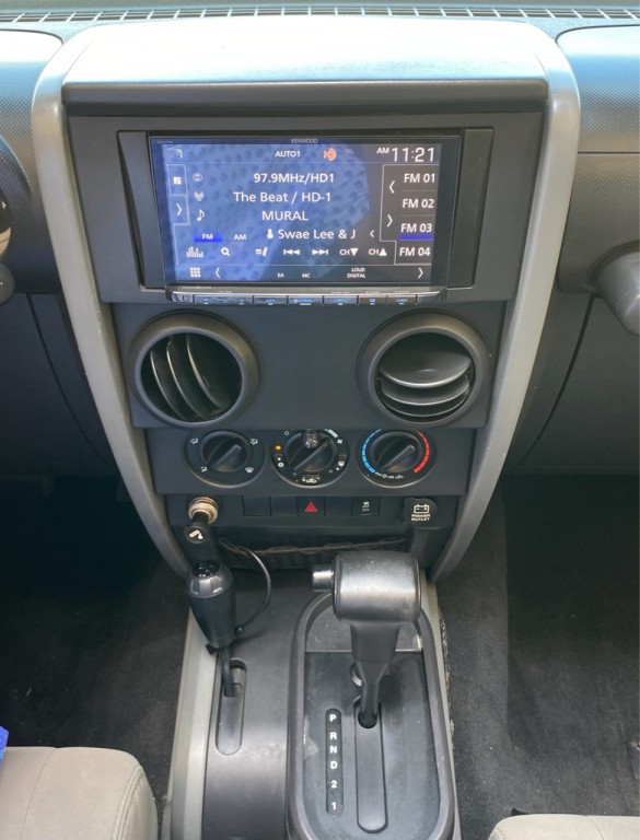 2010 Jeep Wrangler Image 17