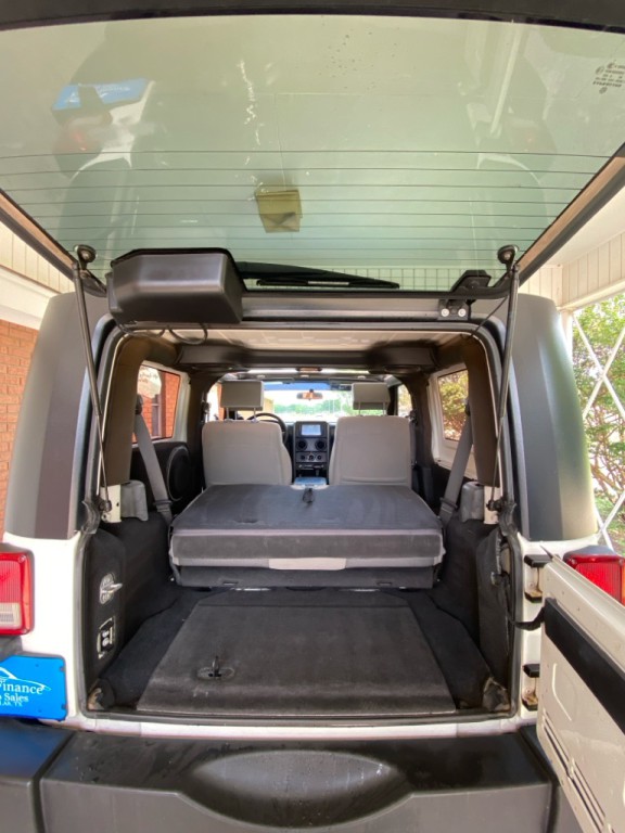 2010 Jeep Wrangler Image 19