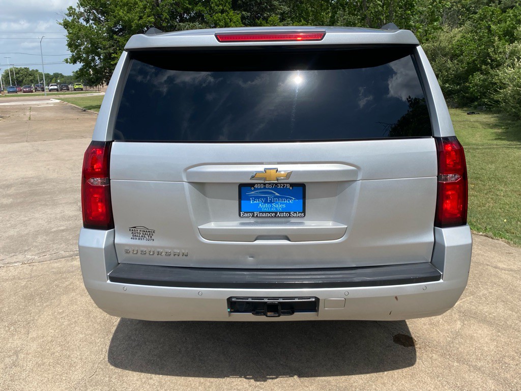2018 Chevrolet Suburban Image 5
