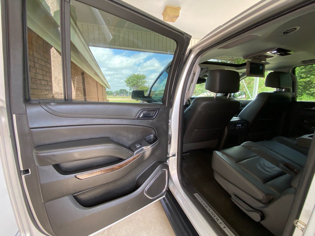 2018 Chevrolet Suburban Image 10