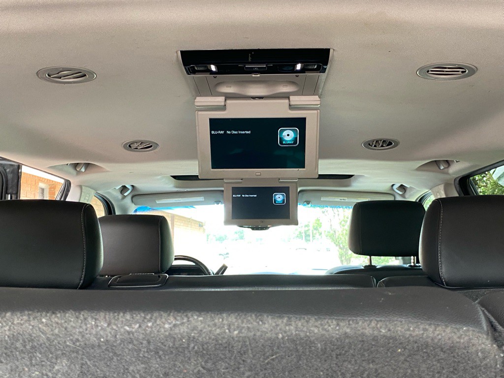 2018 Chevrolet Suburban Image 16