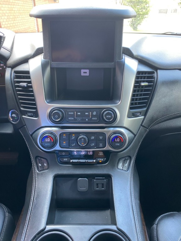 2018 Chevrolet Suburban Image 22