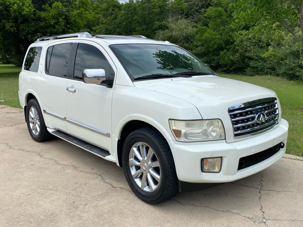 2008 INFINITI QX56 Image 3