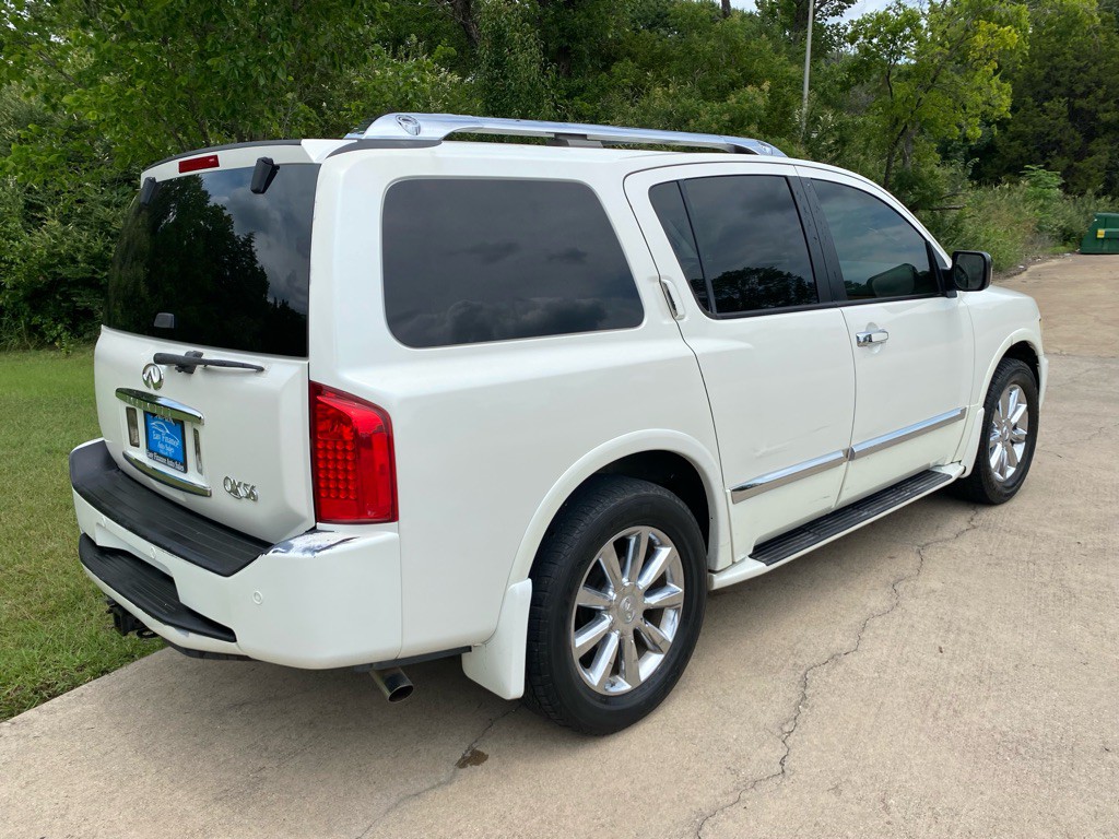2008 INFINITI QX56 Image 4
