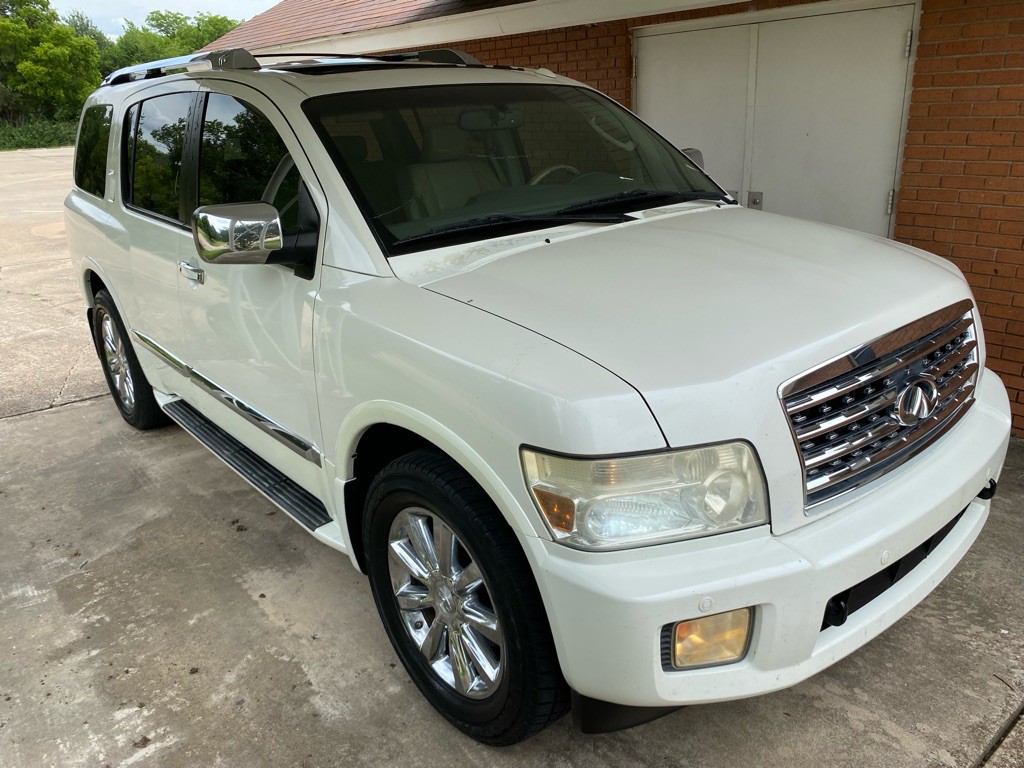 2008 INFINITI QX56 Image 7