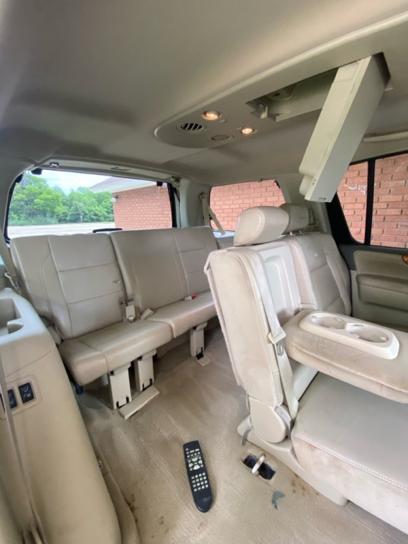 2008 INFINITI QX56 Image 16