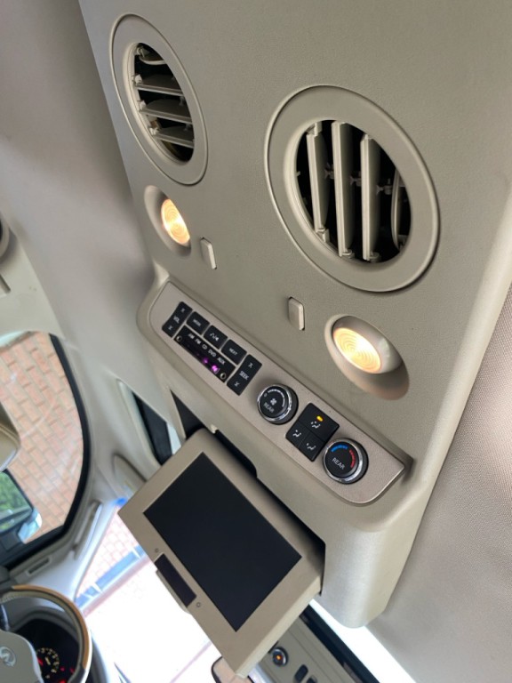 2008 INFINITI QX56 Image 22