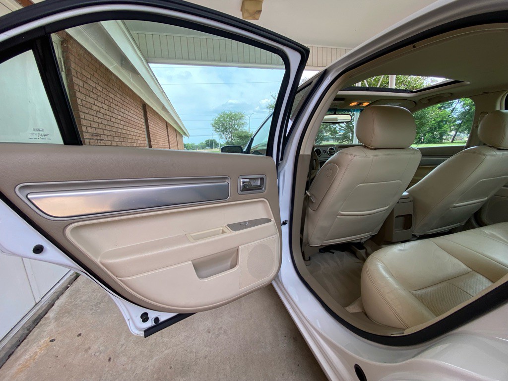 2007 Lincoln MKZ Image 10