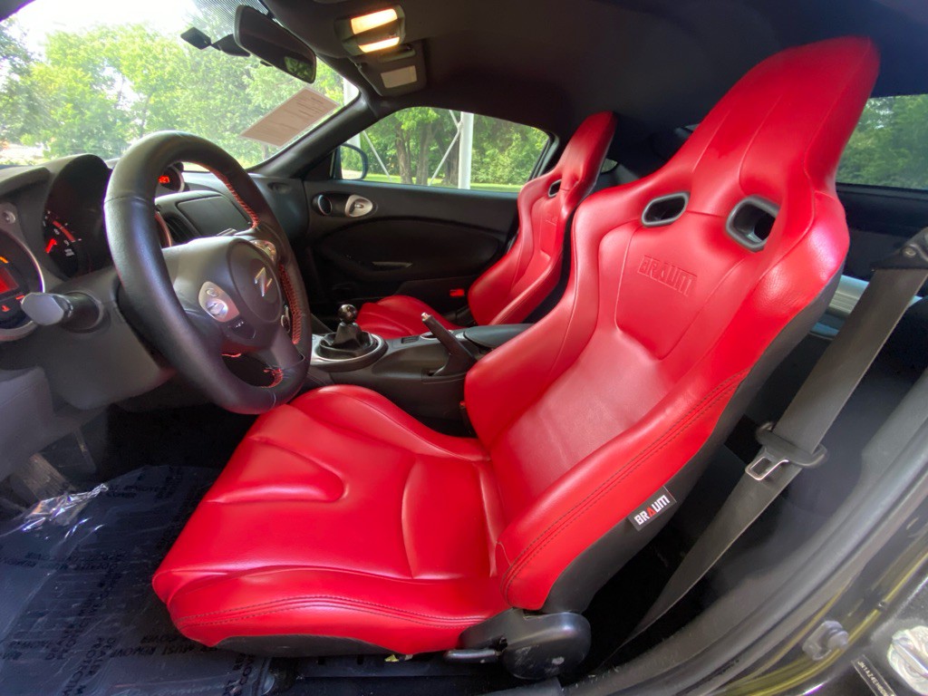 2013 Nissan 370Z Image 10