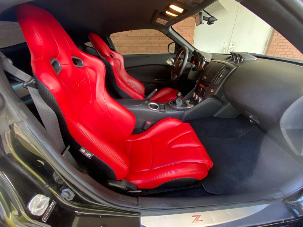 2013 Nissan 370Z Image 13