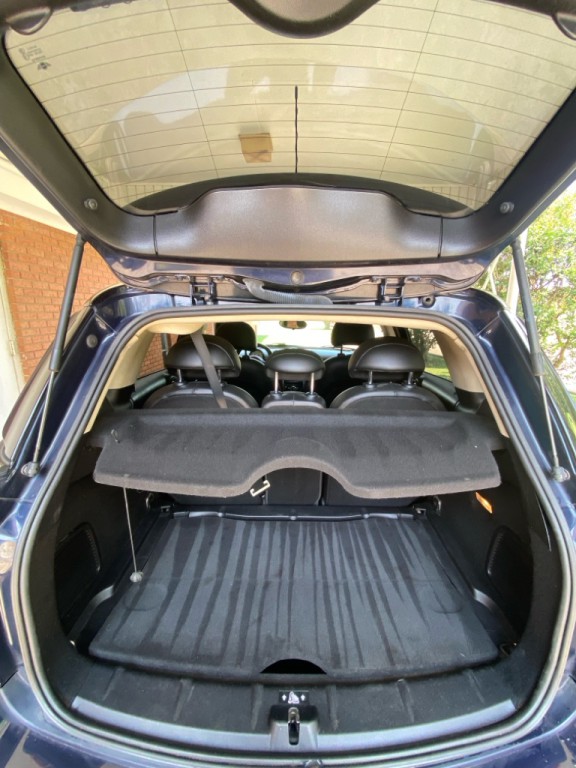 2014 MINI Cooper Image 18