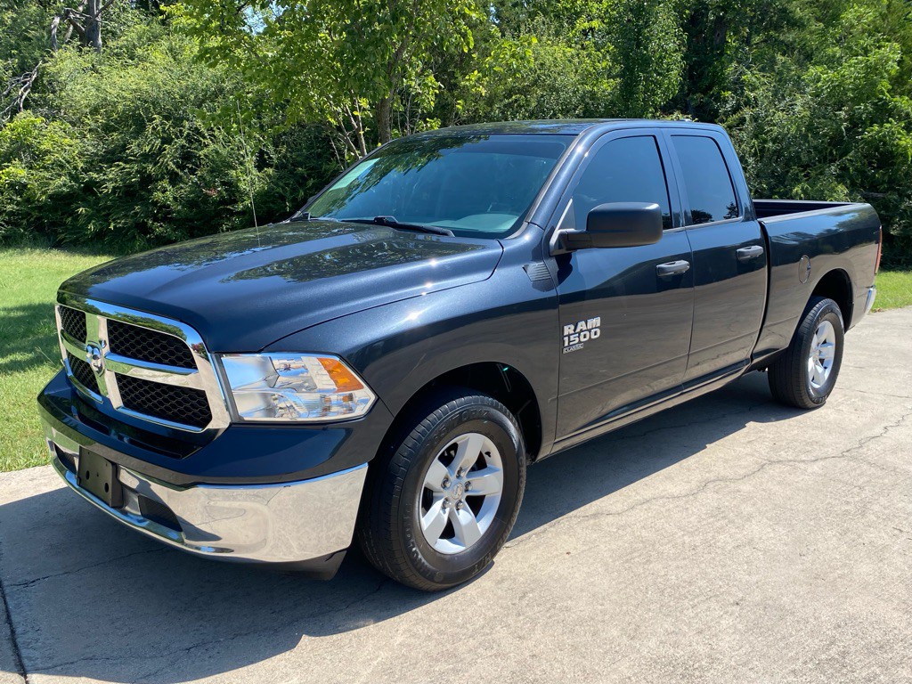 2019 RAM 1500 Image 3