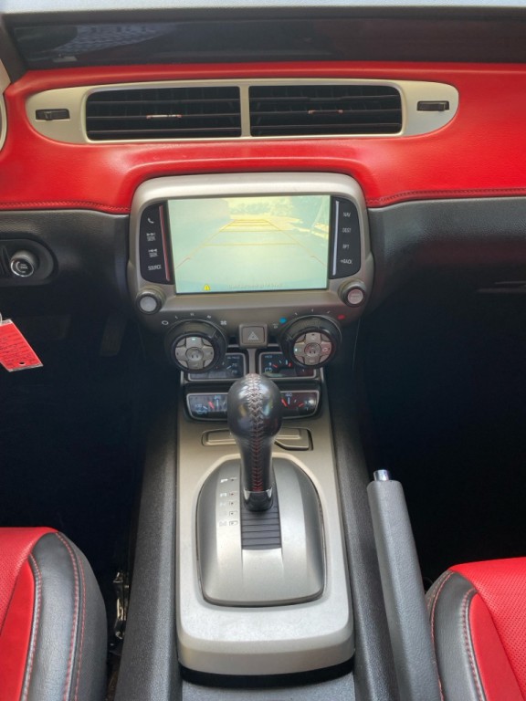 2015 Chevrolet Camaro Image 17