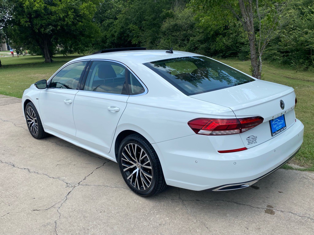 2022 Volkswagen Passat Image 6