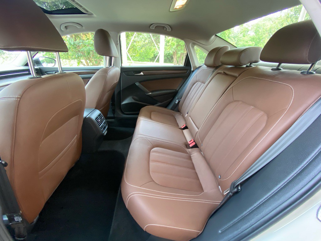 2022 Volkswagen Passat Image 11