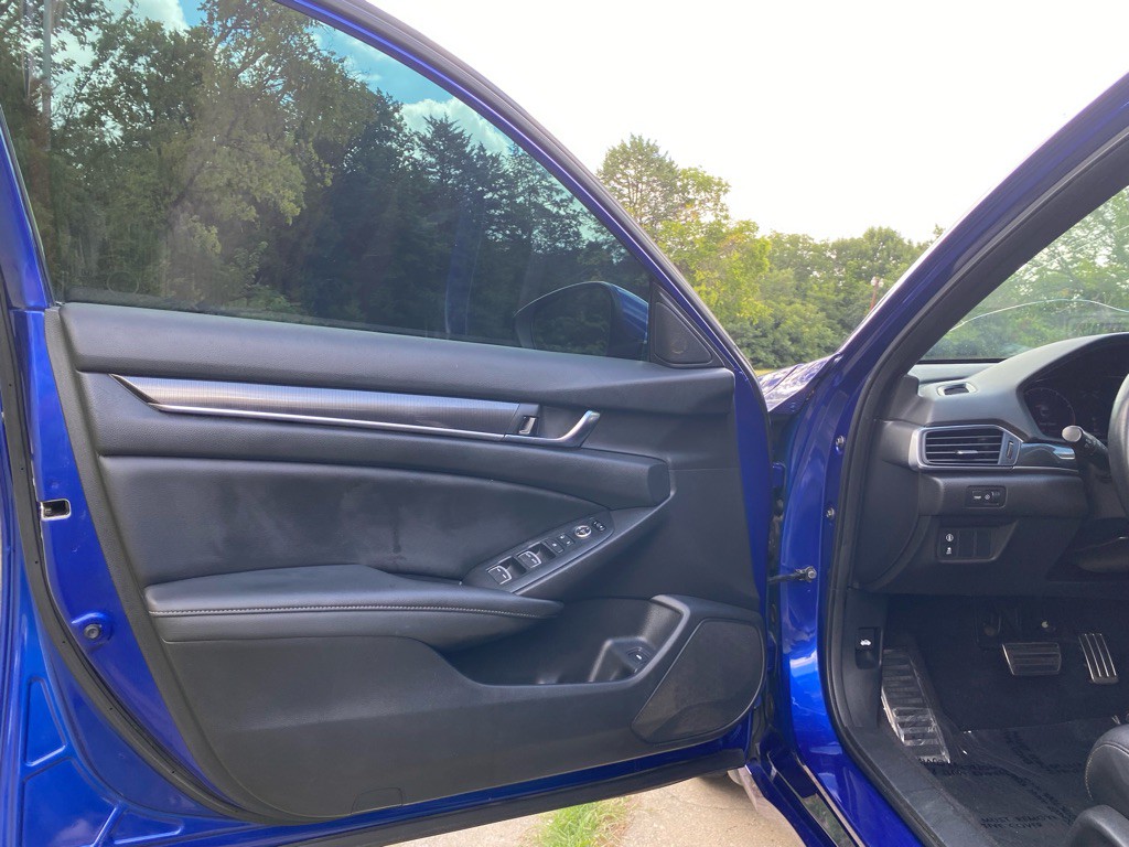2020 Honda Accord Image 8