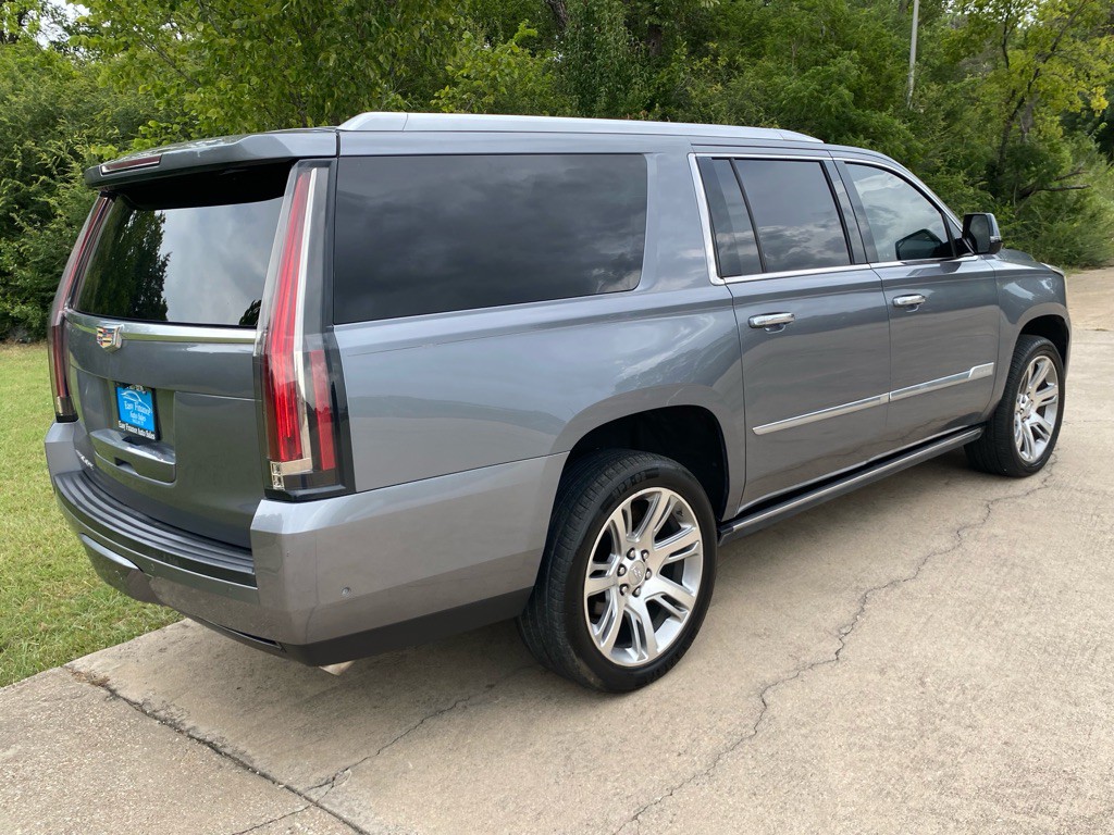 2019 Cadillac Escalade Image 5