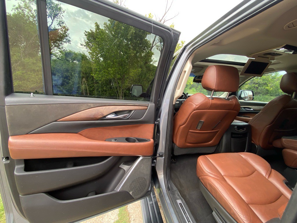 2019 Cadillac Escalade Image 10