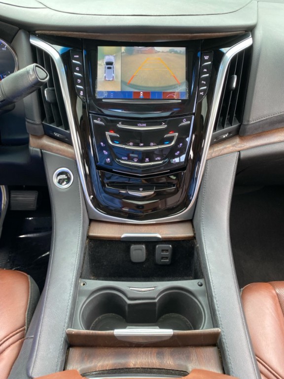 2019 Cadillac Escalade Image 21